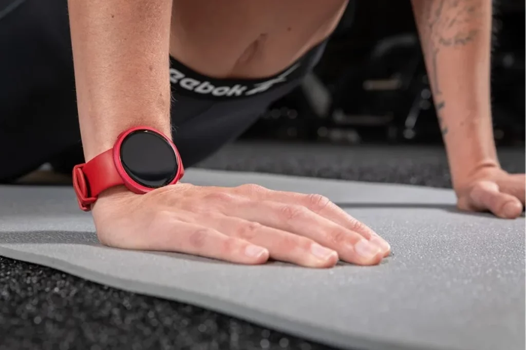 Reebok Rush smartwatch fitness tracking; Reebok Budget Smartwatch: Stride and Rush Models Explained