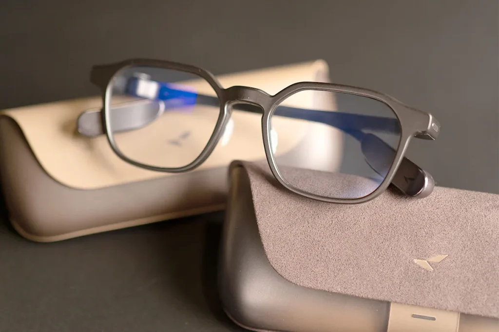 RayNeo iO glasses Design; RayNeo iO glasses